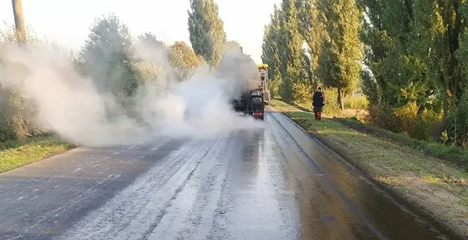 На Волині ремонтують одну з найдовших доріг області (фото)