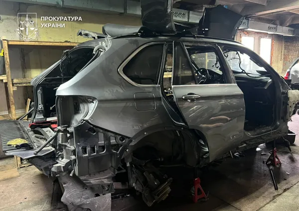 Ввозив автівки під виглядом гуманітарки для ЗСУ: волинянин постане перед судом (фото)