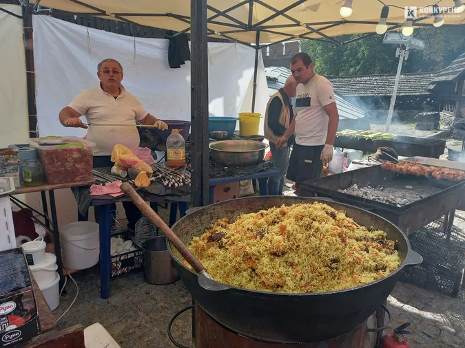 У Луцьку стартував фестиваль вуличної їжі Lutsk Food Fest (фоторепортаж)