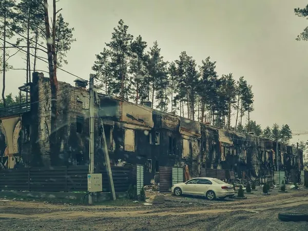 Вулиці вкриті трупами: найжахливіші кадри звірств окупантів із міст під Києвом, де була армія росії (фото18+)