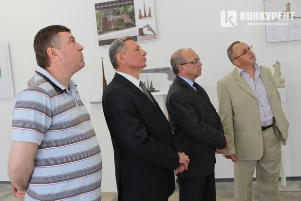Яким може бути пам'ятник бійцям АТО у Луцьку: проекти