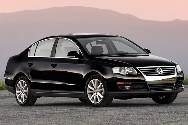 VOLKSWAGEN PASSAT 2007 року