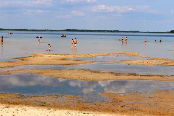 Світязь міліє: всі чекають, коли озеро перетвориться на калюжу? (фото)