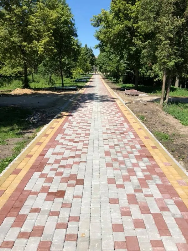 Містки у луцькому парку пофарбують і підсвітять (фото)