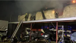 У Ківерцях горіла СТО: гасили 18 вогнеборців (фото)
