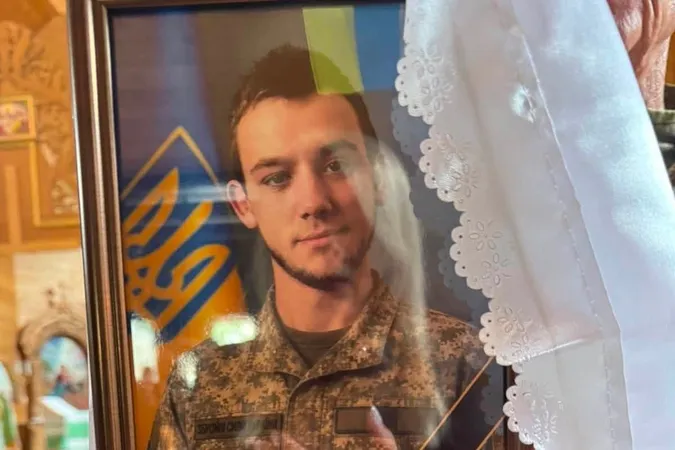 На Волині попрощалися із 23-річним Героєм Владиславом Яблонським (фото)