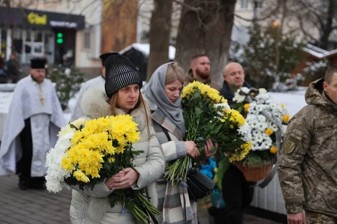 Луцьк попрощався з двома Героями – Вадимом Радюком та Романом Сокольським