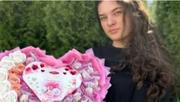 Юна волинянка створює оригінальні букети з солодощів і м'яса (фото)
