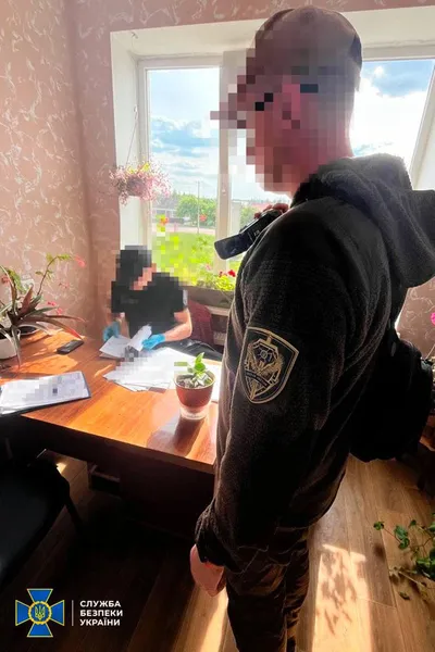 Старосту громади і поліцейського з Рівненщини підозрюють в організації схеми уникнення мобілізації (фото)