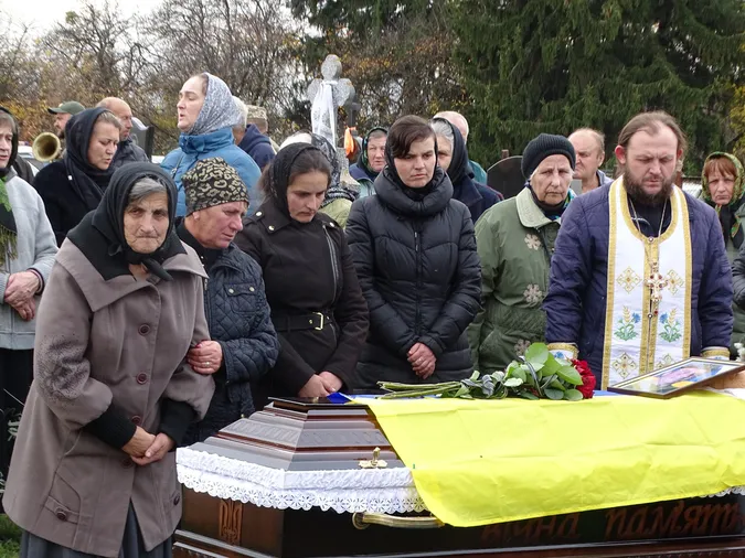 Мав багато мрій та планів: у Луцькому районі попрощалися із бійцем Валентином Боском (фото)