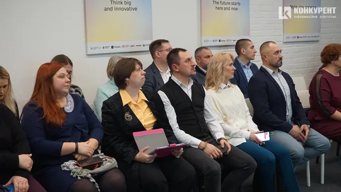 Ініціативи єднають: у Луцьку розповіли про успішні проекти (фото)