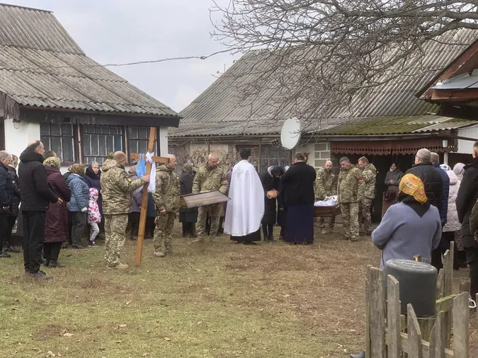 На Волині попрощалися із воїном Василем Залевським (фото)