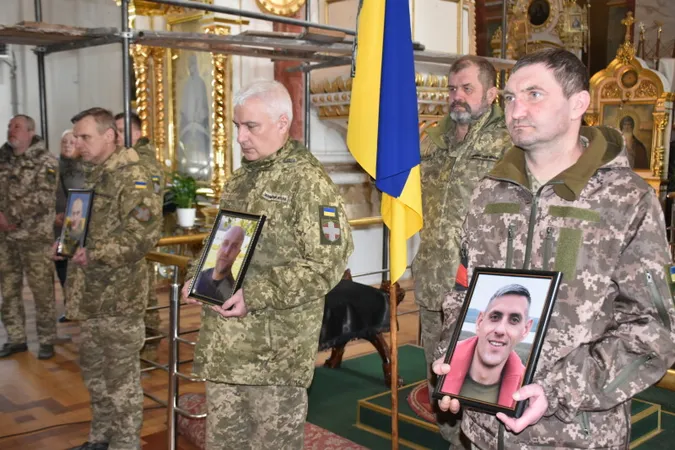 Страшний день: Луцьк прощається з трьома Героями (відео)