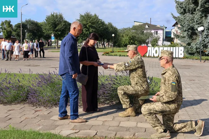 На Волині родині загиблого воїна Юрія Куха вручили його відзнаку «Комбатантський хрест» (фото)