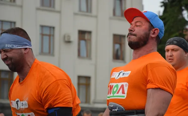 Чому у них такі обличчя? 