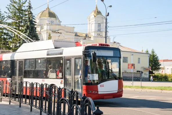 У Луцьку на маршрути виїхали тролейбуси з Польщі (фото)