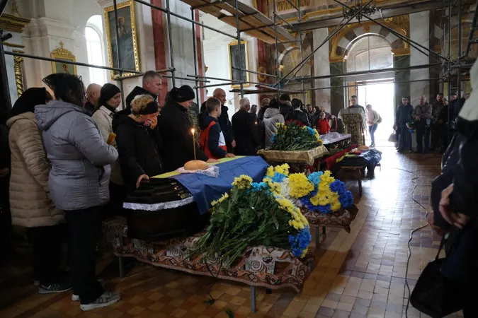 У Луцьку попрощалися з двома загиблими на війні воїнами (фото)