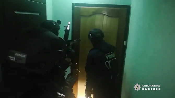 На Львівщині «накрили» потужну нарколабораторію (фото, відео)