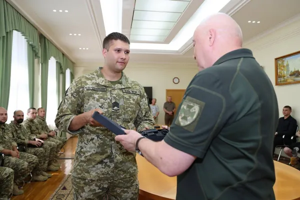 Від кордону до фронту: п'ятеро прикордонників з Волині отримали почесні відзнаки (фото)