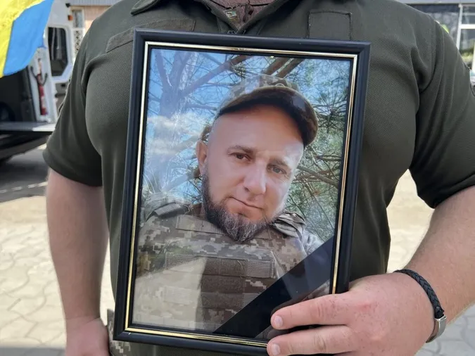 Понад рік тому загинув на Донеччині: на Волині попрощалися з Героєм Олеом Москалюком (фото)
