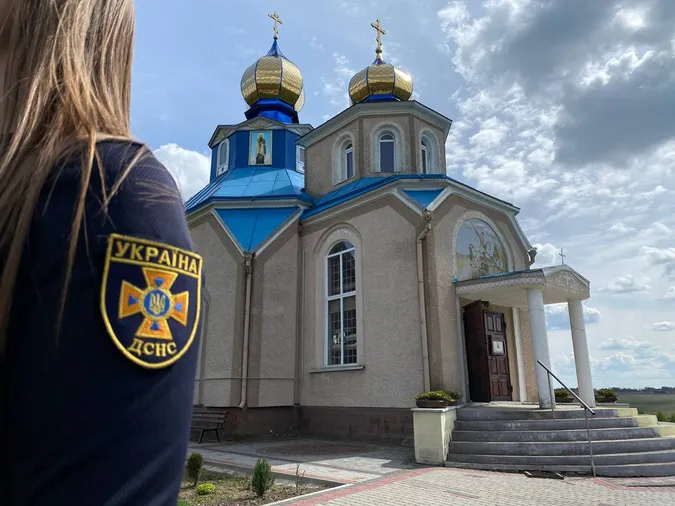 Луцькі рятувальники нагадали священнослужителям правила безпеки