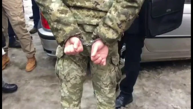 На Волині двох прикордонників спіймали на збуті наркотиків