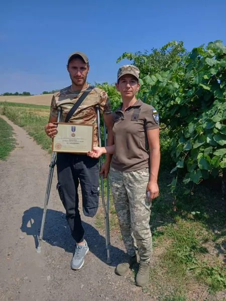 На Волині ветеран отримав відзнаку Міністерства оборони «За поранення» (фото)