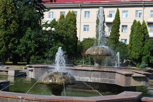 Лучани зможуть замовляти роботу фонтанів: скільки це коштуватиме