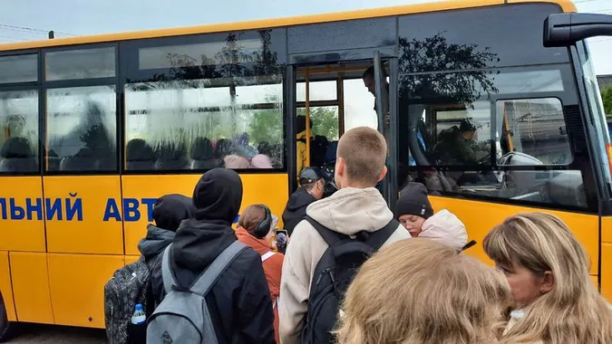 На Волині 15 громад отримали шкільні автобуси (фото, відео)