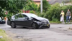 У Луцьку Mercedes протаранив авто газової служби (фото)