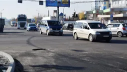 На перехресті Дубнівської та Карпенка-Карого збільшили кількість автосмуг