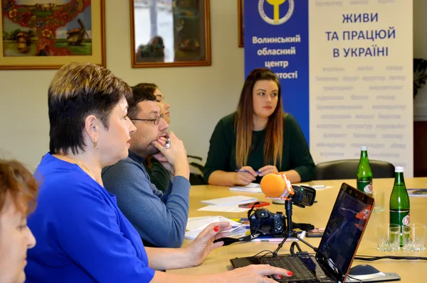 У Волинському центрі зайнятості навчають безробітних, аби ті не втікали за кордон (фото)