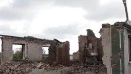 У селі на Волині люди почали ремонтувати майно, яке знищив боєприпас винищувача (фото)