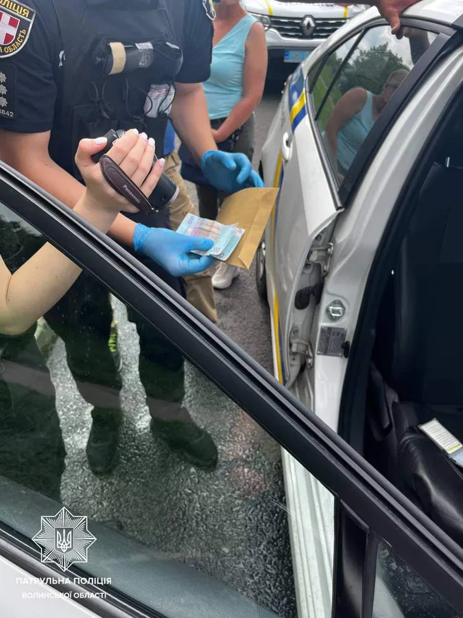 «Світить» термін: у Луцьку п'яний водій хотів відкупитись від патрульних (фото)