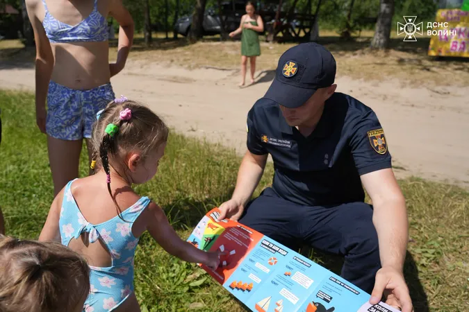 Попри заборону купаються: у Луцькому районі люди ігнорують правила