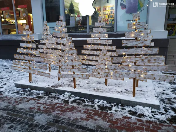 На центральній вулиці Луцька «оселилися» янголи (фото)