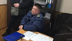 СБУ показала фото із затримання волинських митників на хабарі