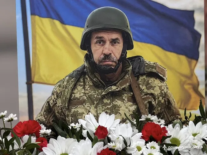 У Нововолинську провели в останню путь воїна Петра Козачука (фото)