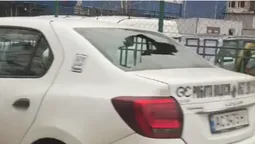 У Луцьку невідомі потрощили скло в автомобілях служби таксі Bolt (відео)