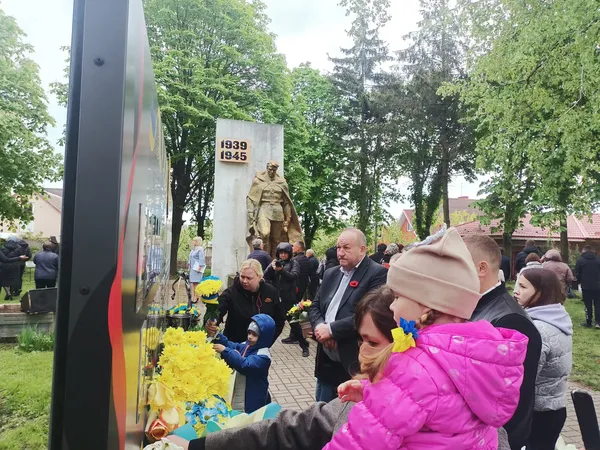 У Підгайцях відкрили фотостенд загиблим на війні воїнам громади (фото)