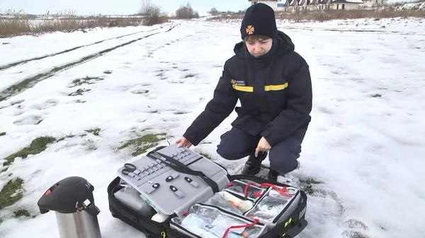 Під Луцьком рятувальники вчили школярів, як допомогти людині на кризі