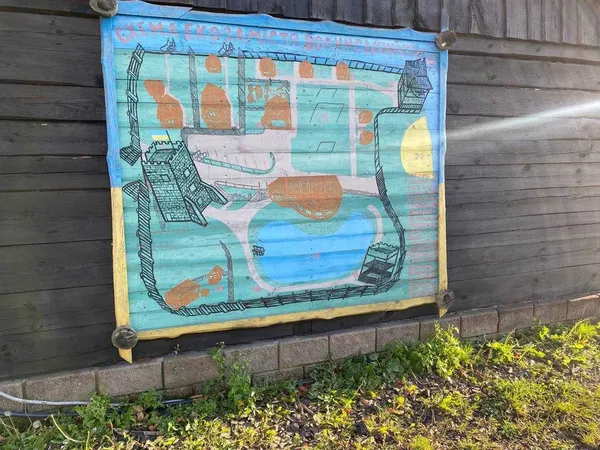 З в'їзною вежею: під Луцьком продають рекреаційний комплекс (фото)