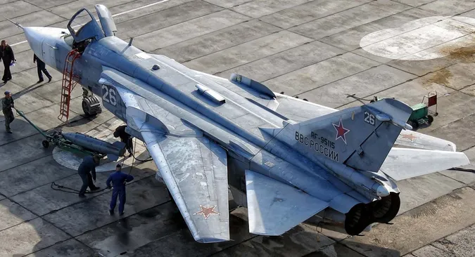 За 200 кілометрів від кордону з Україною росія накопичила 450 літаків і 300 гелікоптерів