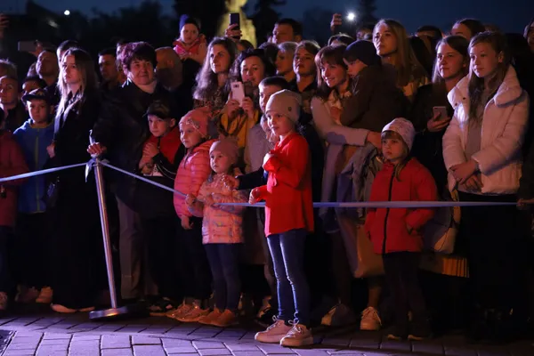 Неймовірне шоу: у Луцьку відкрили світломузичний фонтан (фото)