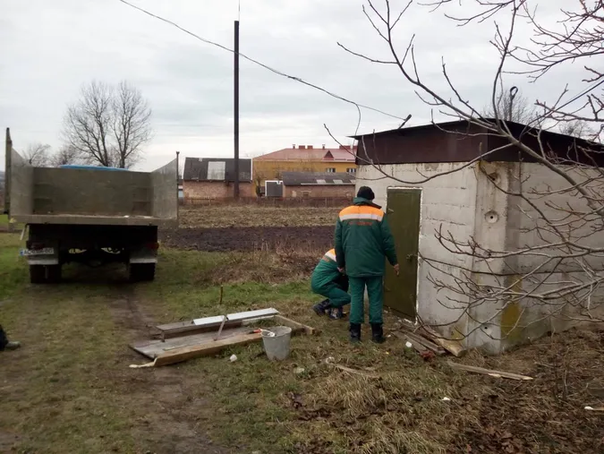 У волинській ОТГ невідомі вандали нищать комунальне майно (фото)