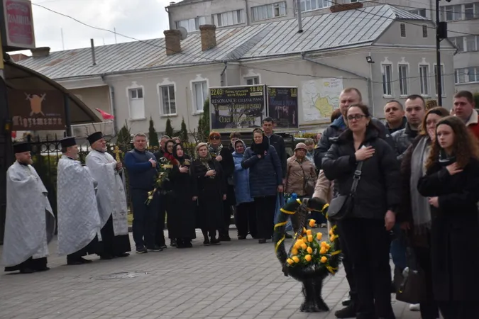 У Луцьку попрощалися з загиблим на Запоріжжі воїном Дмитром Гуцаленком