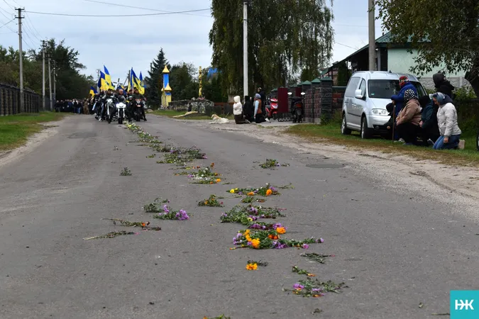 Повернувся не на весілля, а на свій похорон: на Волині попрощалися з капітаном волинської «сотки»