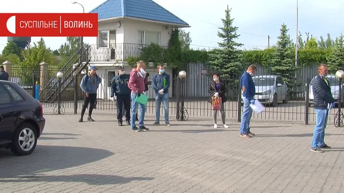 Щодня майже 200 волинян хочуть поїхати до Польщі (відео)