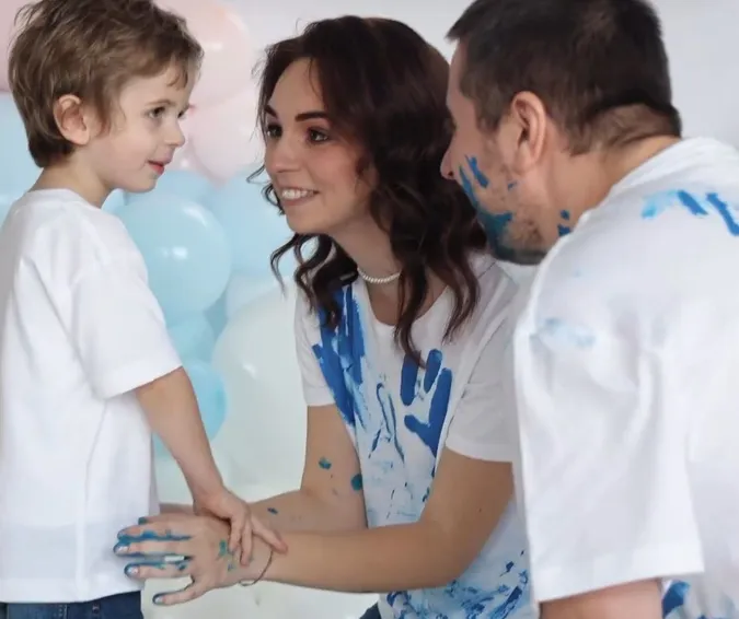 Дуже зворушливо: луцька блогерка влаштувала гендер-паті (фото)