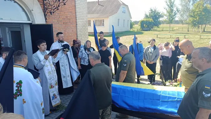 На Волині в останню путь провели Захисника Василя Мотринчука (фото)
